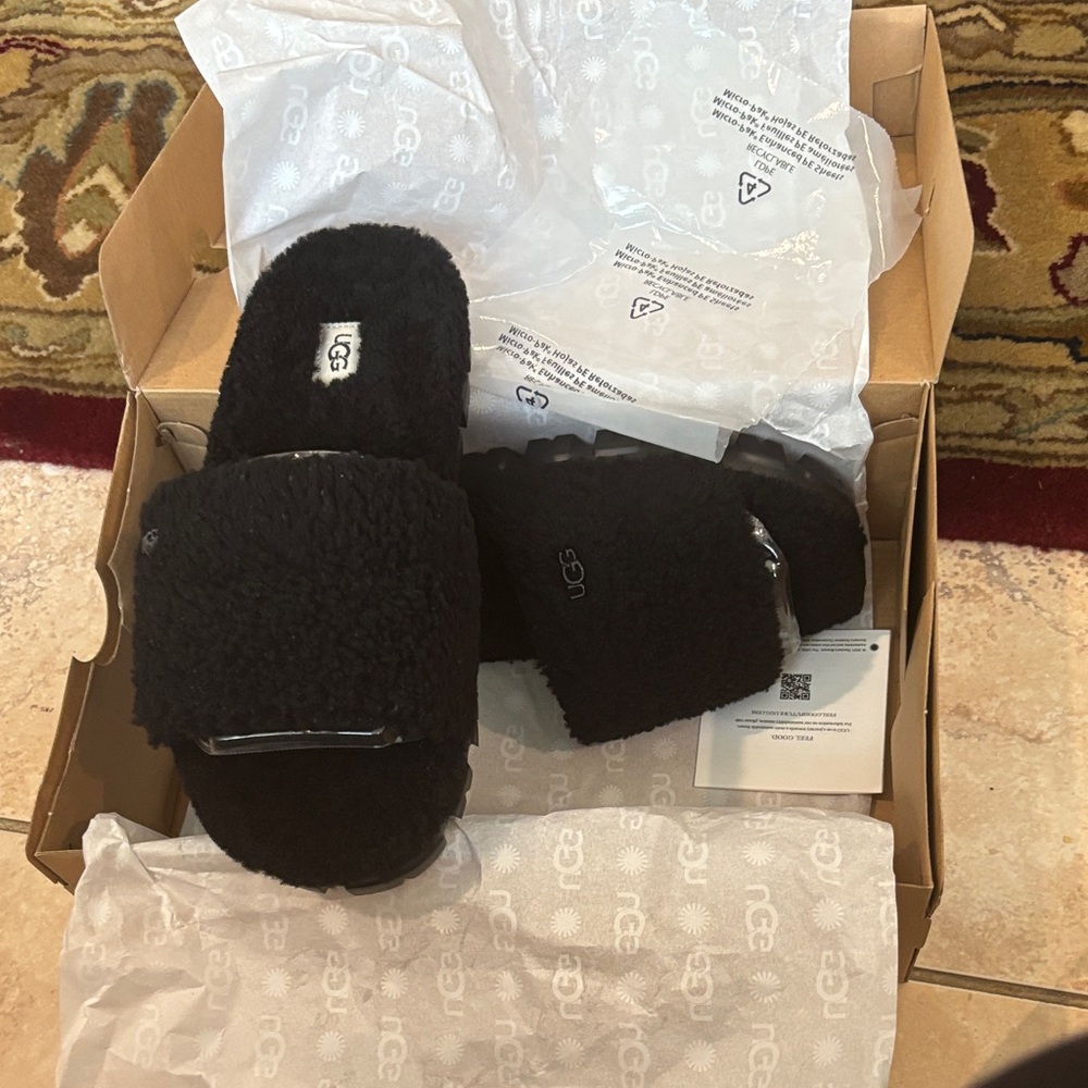 UGG Black Fluffy Slides